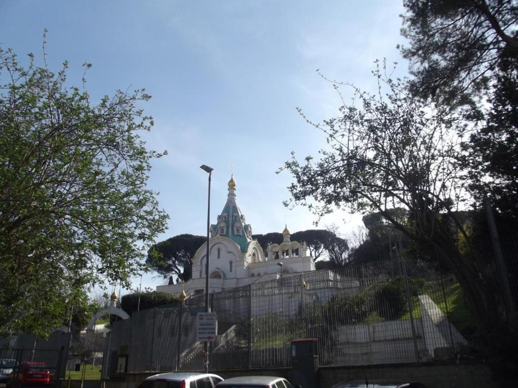 Guest House Domus Gratia Russo Рим Екстер'єр фото